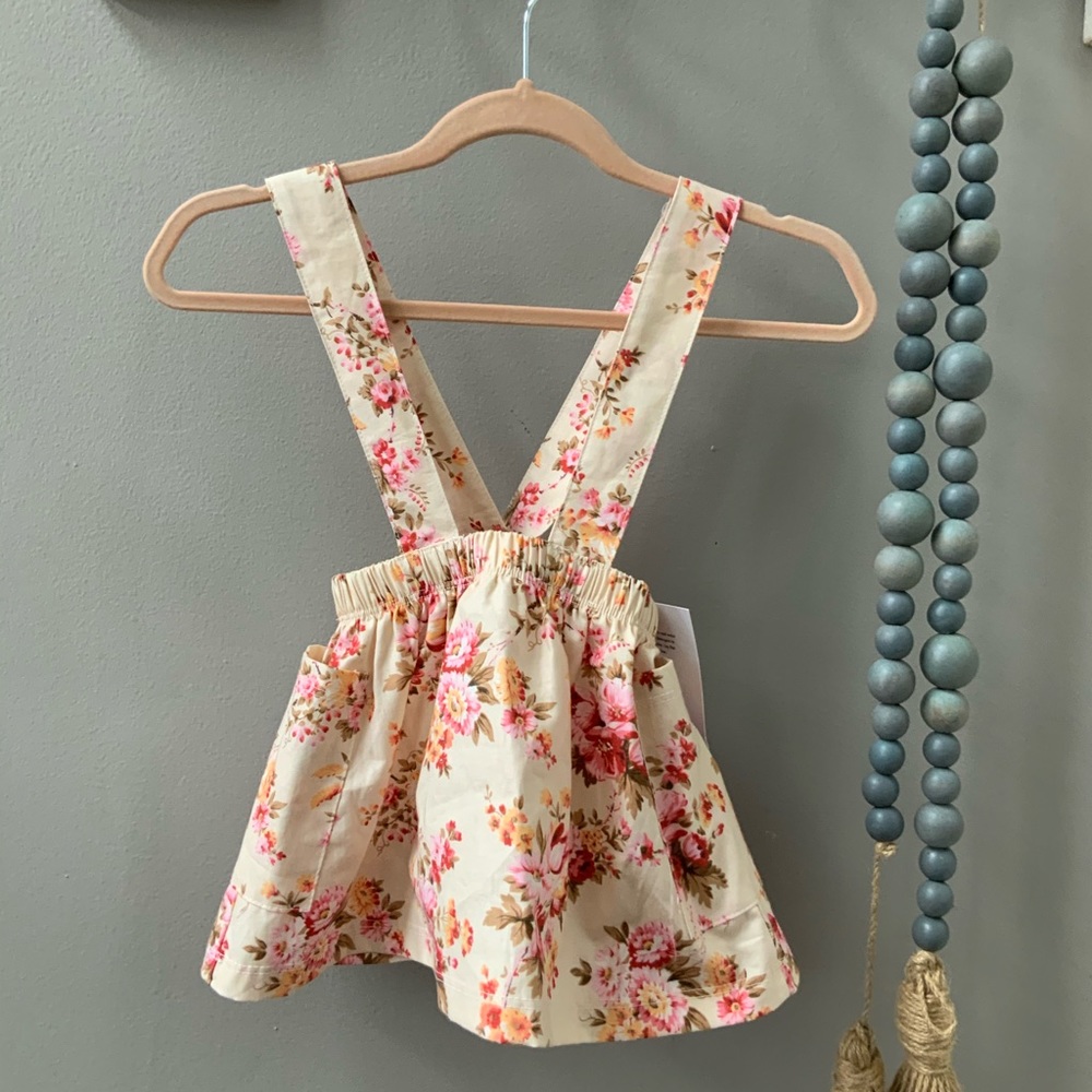 Suspender skirt
